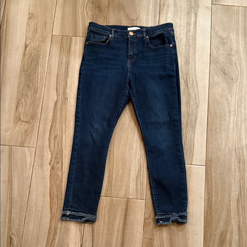 Women’s LOFT Dark Indigo Ankle Jeans frayed edge sz 6/28